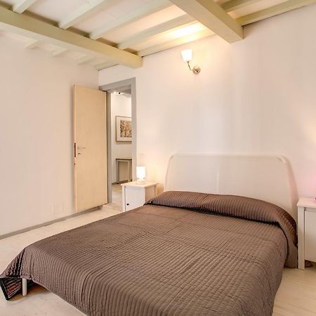 Three Bedroom Apartment Campo Dei Fiori ローマ エクステリア 写真