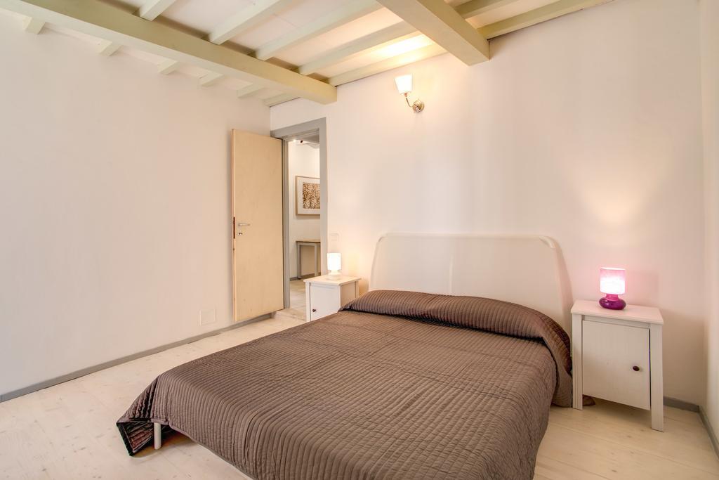 Three Bedroom Apartment Campo Dei Fiori ローマ エクステリア 写真