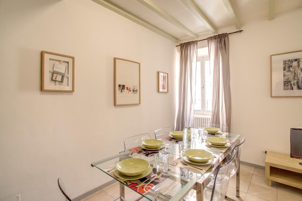 Three Bedroom Apartment Campo Dei Fiori ローマ 部屋 写真