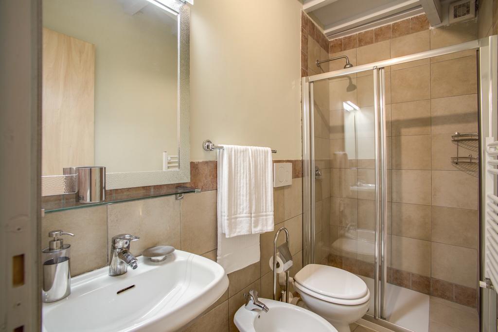 Three Bedroom Apartment Campo Dei Fiori ローマ 部屋 写真